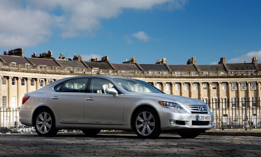 Lexus LS600h 2010 года  (фото 2 из 18)
